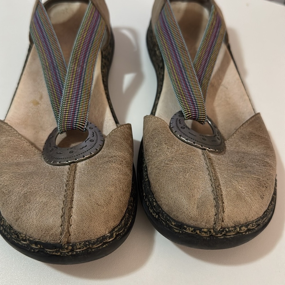 Rieker Beige Leather Flats with Multicolor Straps - Picture 4 of 5